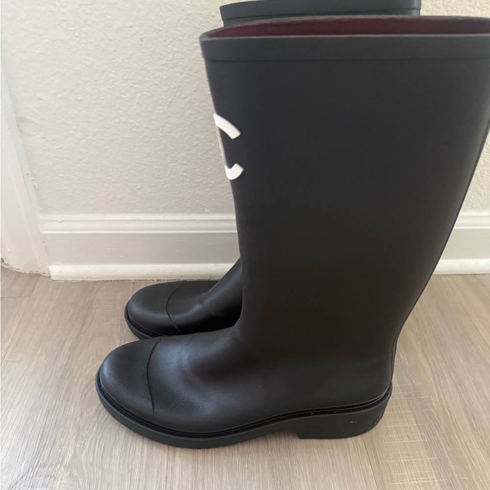 CHANEL Rubber Rain Boots - Black with White Logo and Burgundy Interior - Picture 3 of 8